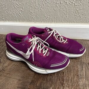 Nike Lunarlon Training Tennis Shoes Women’s Size 9 Fuscia